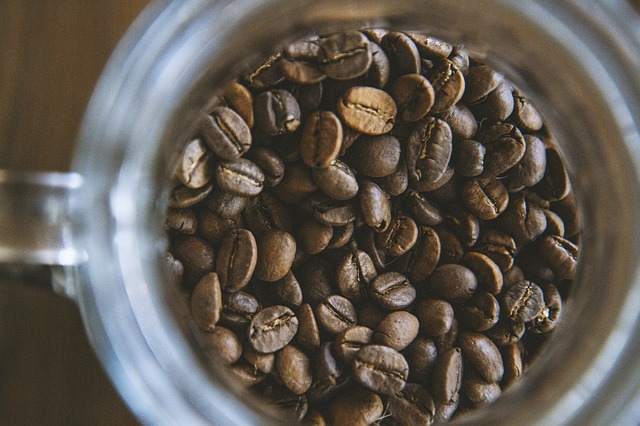 Dlaczego ziarna kawy czasami są tłuste?